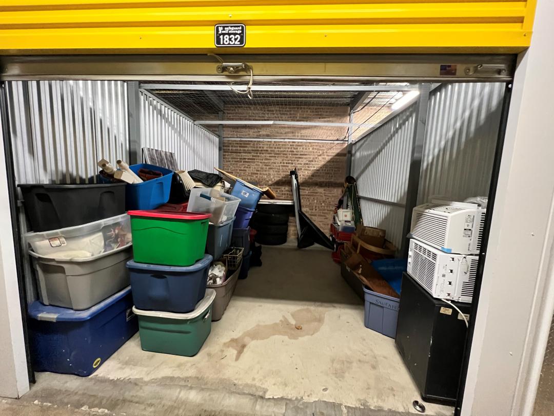 Storage Unit Auction in Des Plaines, IL at Safeguard Self Storage Des
